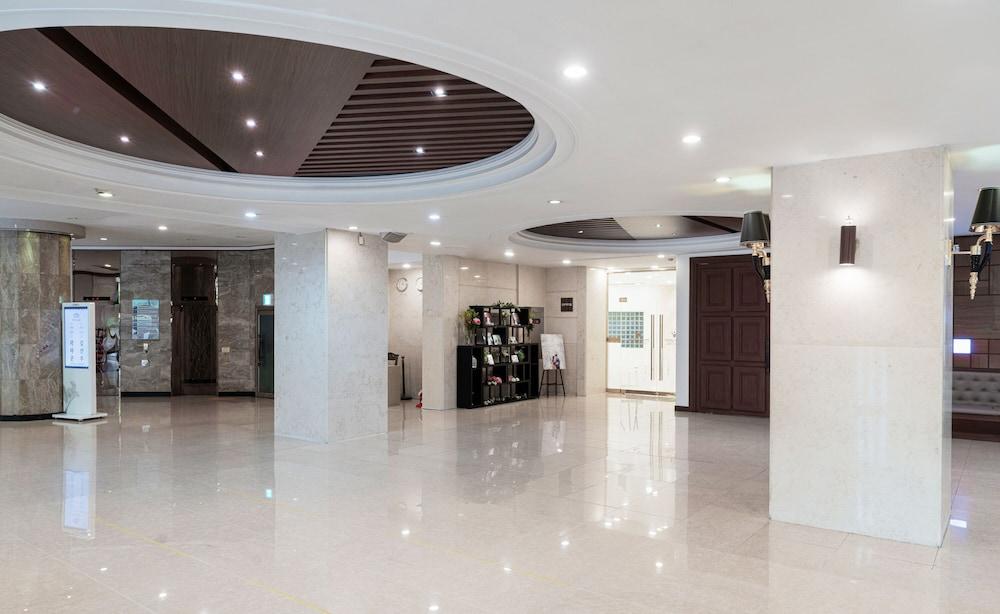 Itaewon Crown Hotel โซล ภายนอก รูปภาพ