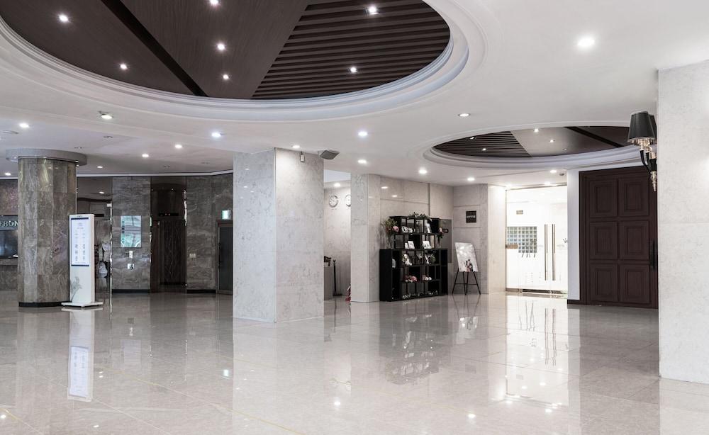 Itaewon Crown Hotel โซล ภายนอก รูปภาพ